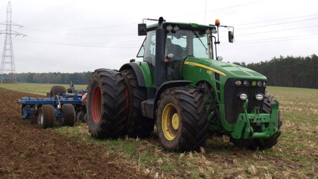 FG to buy more tractors FG to buy more tractors