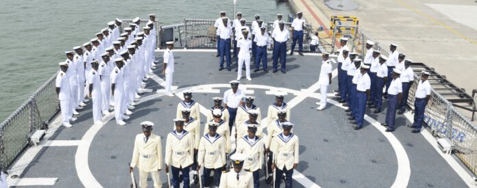 Nigerian Navy arrests eight suspected rice smugglers