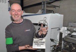 Marel manufactures three million poultry shackle 3000000 shackles Dongen