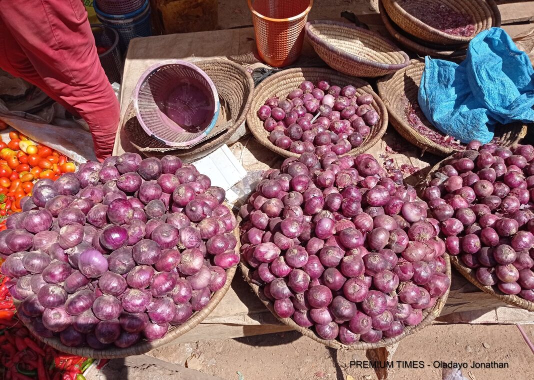 Food prices fall but farmers union says poor storage risks hike