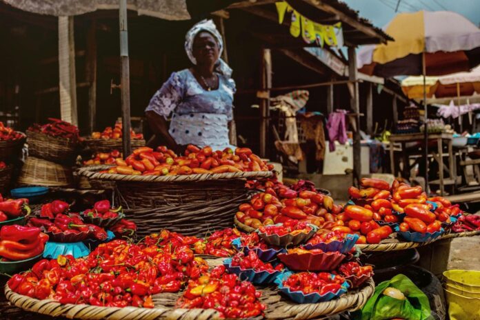 COVID-19: Nigerians suffer food price surges amidst dwindling income COVID-19: Nigerians suffer food price surges amidst dwindling income